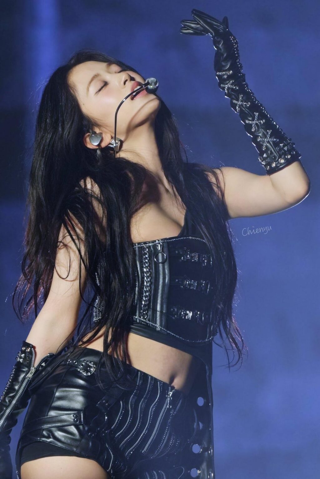 251102 تحديث موقع المعجبين يوجين