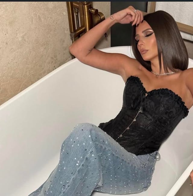 The perfect milf eman elaasi😍