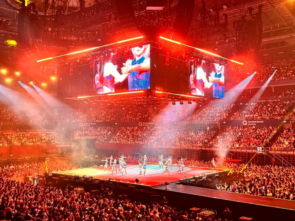 251101 - عرض مرتين في سيدني