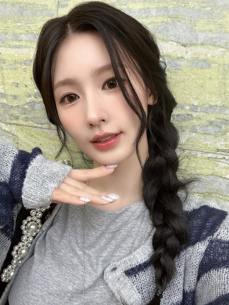 251104 التحديث الرسمي - مييون في Gayo Plaza الخاصة بـ Lee Eunji