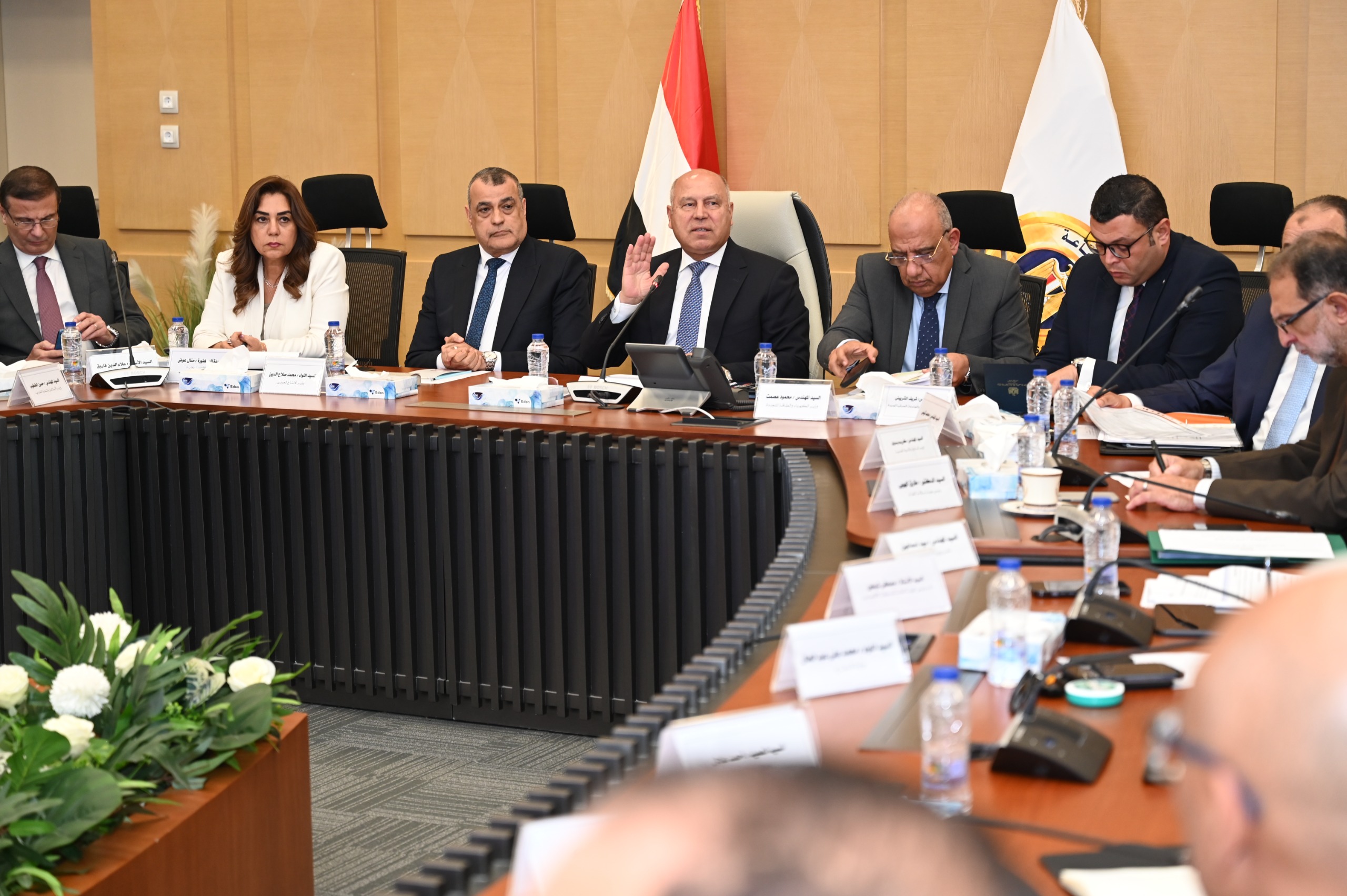 جانب من اجتماع المجموعة الوزارية للتنمية الصناعية