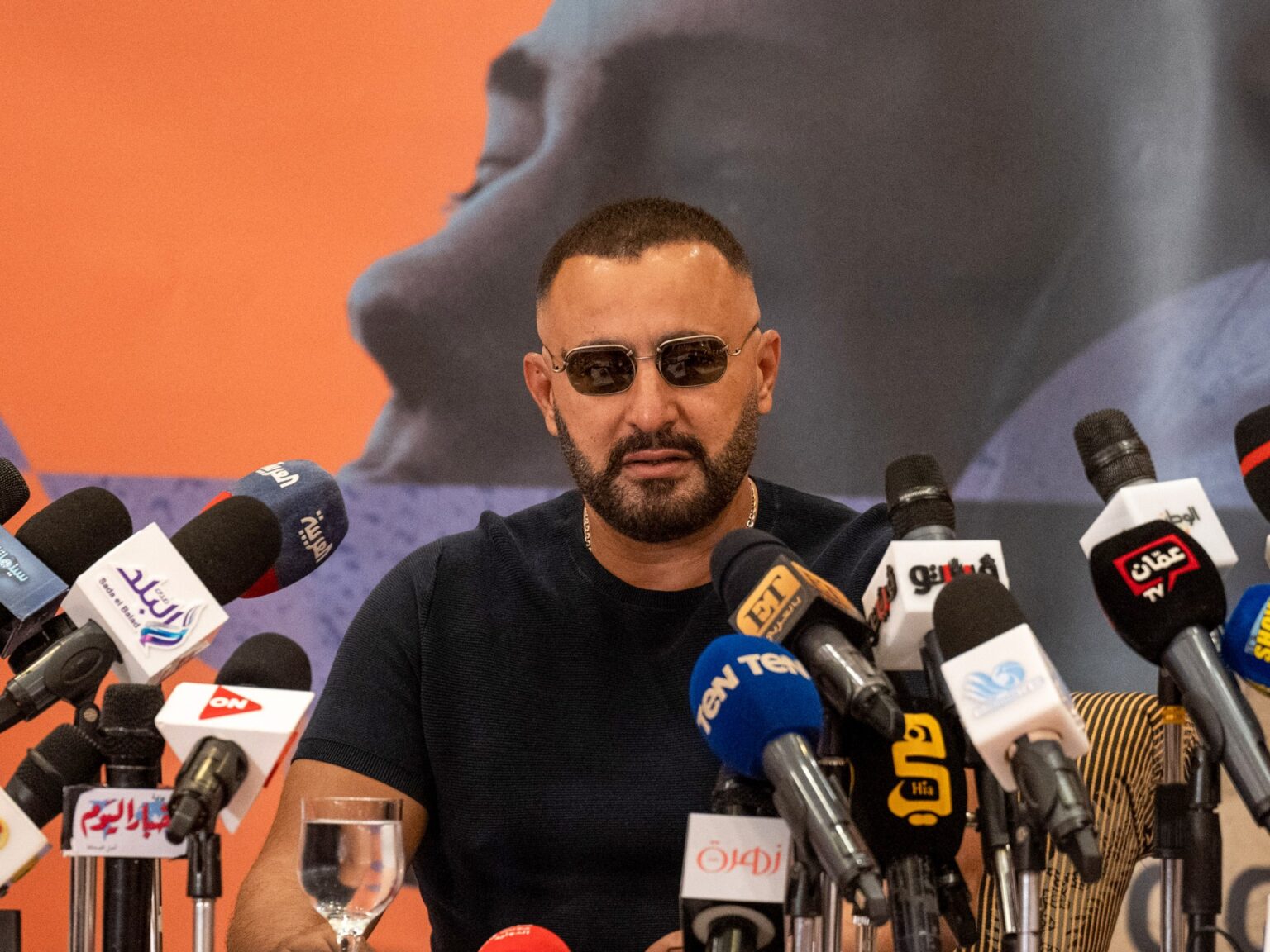 تشبيه أحمد السقا نفسه بخالد بن الوليد يشعل جدلا واسعا | أخبار تشبيه أحمد السقا نفسه بخالد بن الوليد يشعل جدلا واسعا | أخبار