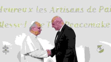 كيف ولِمَن وجّهت دعوات القصر الجمهوري لاستقبال البابا؟