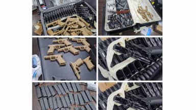 جديد ضبط شحنة المسدسات في المطار