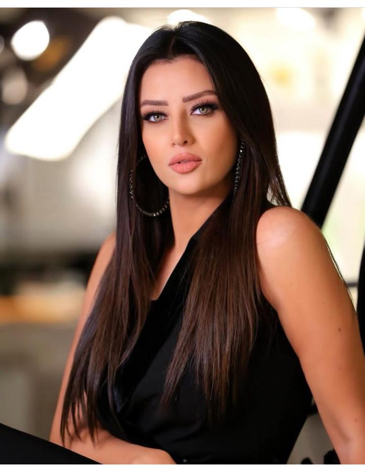 بجمبسوت أسود .. رضوى الشربينى تخطف القلوب