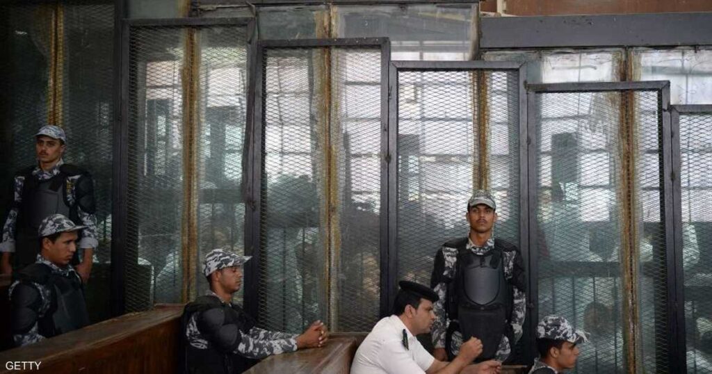 مصر.. السجن المشدد 15 عاما لـ"شاعر الإخوان" - سكاي نيوز عربية