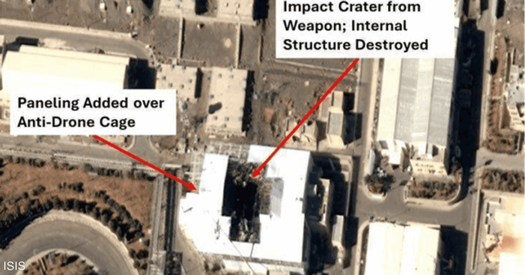 صور تكشف ألواحا فوق منشأة نطنز النووية.. ماذا تخفي إيران؟