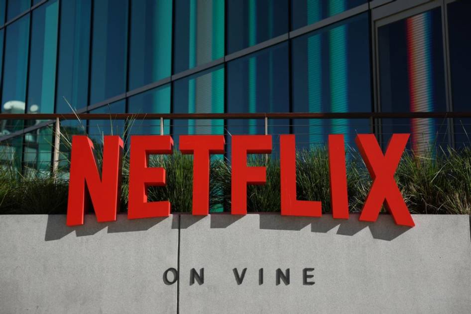 صفقة “نتفليكس” و”وارنر براذرز” تثير مخاوف صناع الأفلام في هوليوود صفقة "نتفليكس" و"وارنر براذرز" تثير مخاوف صناع الأفلام في هوليوود