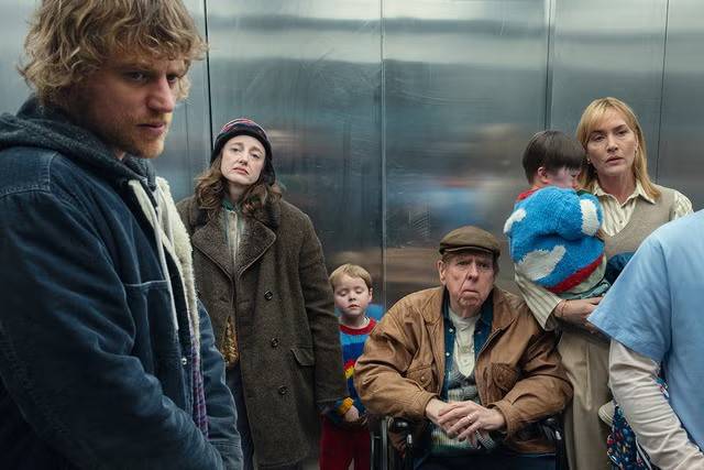 فيلم “وداعاً جون”… بداية إخراجية ضعيفة لكايت وينسلت فيلم "وداعاً جون"… بداية إخراجية ضعيفة لكايت وينسلت