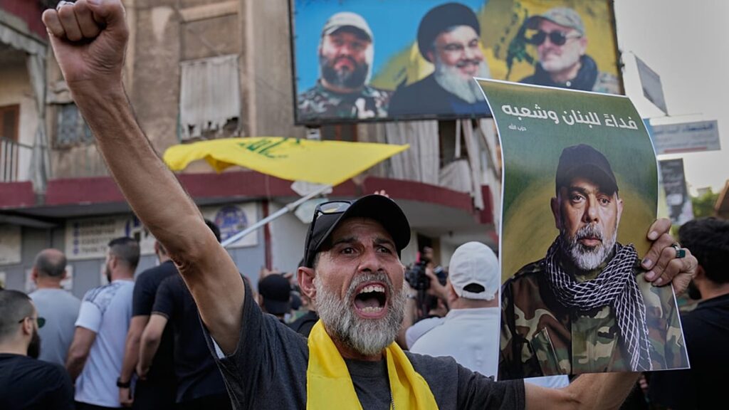 كنز استخباراتي سيأخذ لبنان إلى مرحلة جديدة إذا وقع بيد حزب الله.. ماذا يجري في ضاحية بيروت الجنوبية؟ كنز استخباراتي سيأخذ لبنان إلى مرحلة جديدة إذا وقع بيد حزب الله.. ماذا يجري في ضاحية بيروت الجنوبية؟