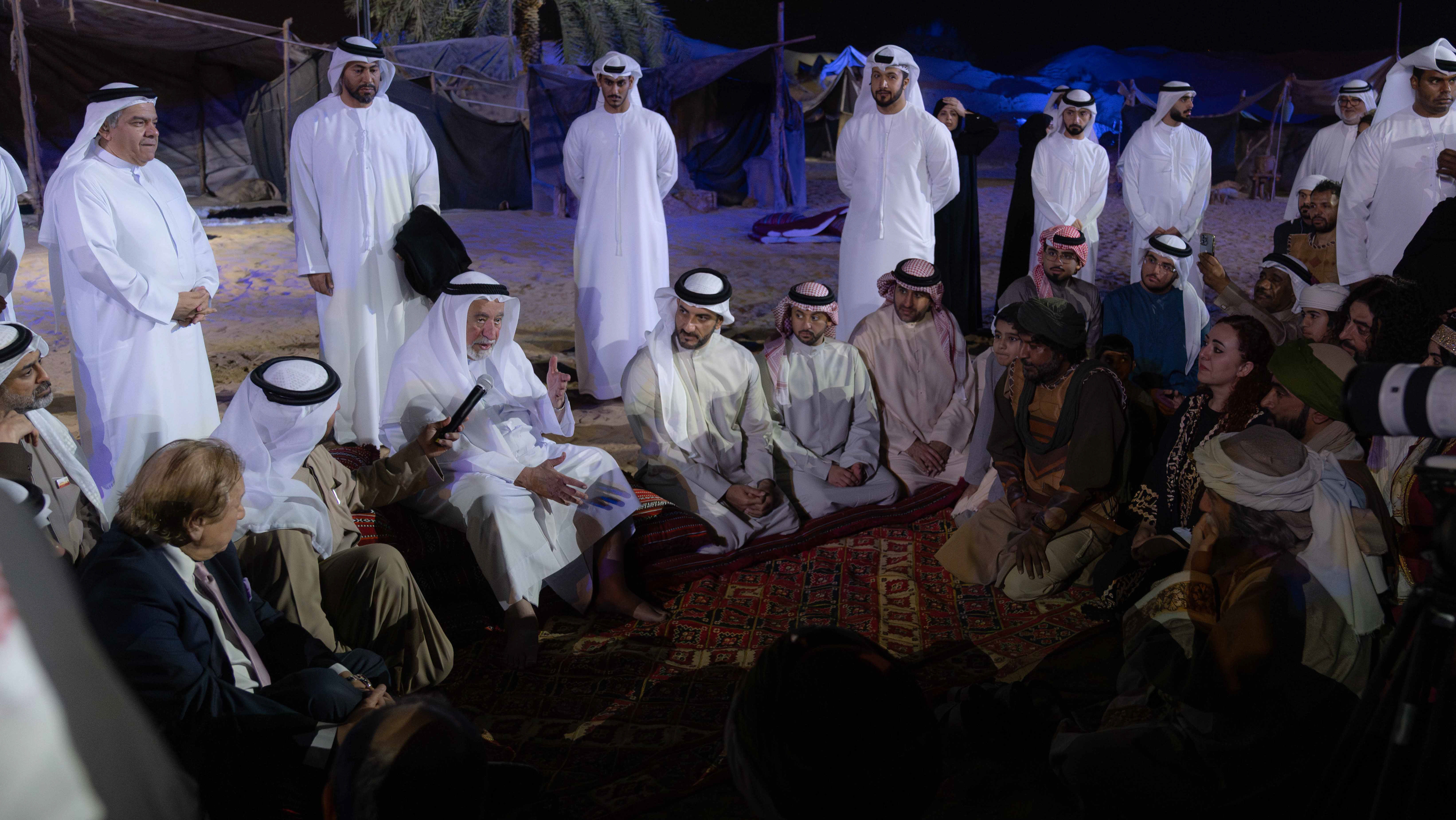 سلطان القاسمي يشهد افتتاح مهرجان الشارقة للمسرح الصحراوي الـ9