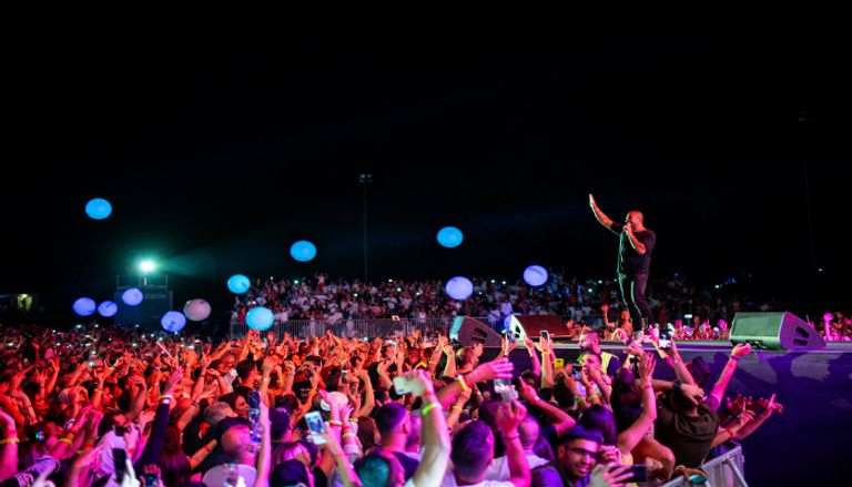 إبراهيم عيسى وعمرو دياب