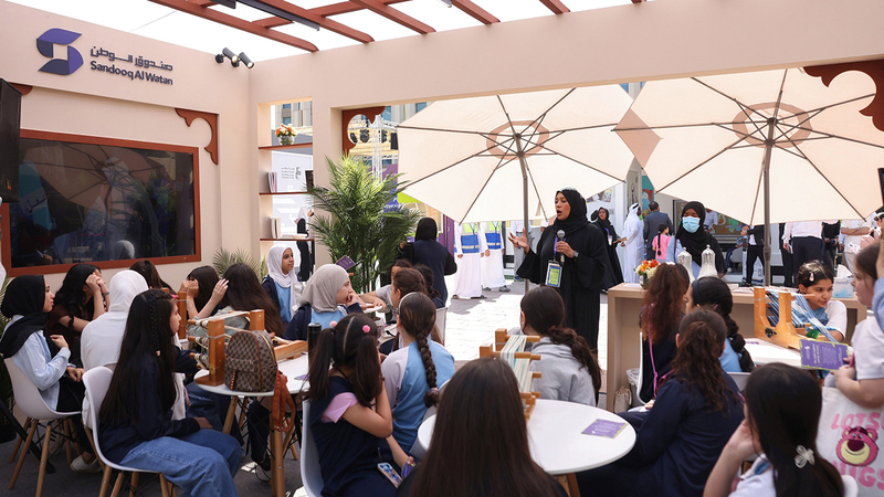 تصاميم أجنحة مستلهَمة من الهوية في «العين للكتاب» تصاميم أجنحة مستلهَمة من الهوية في «العين للكتاب»