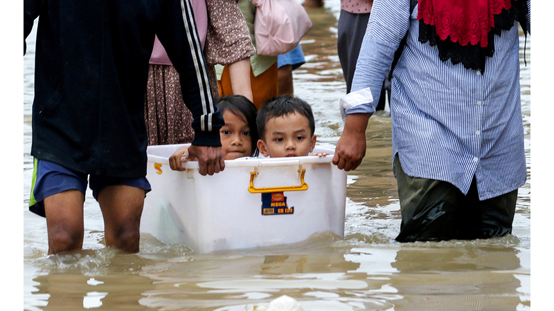 استمرار جهود الإغاثة في جنوب شرق آسيا
