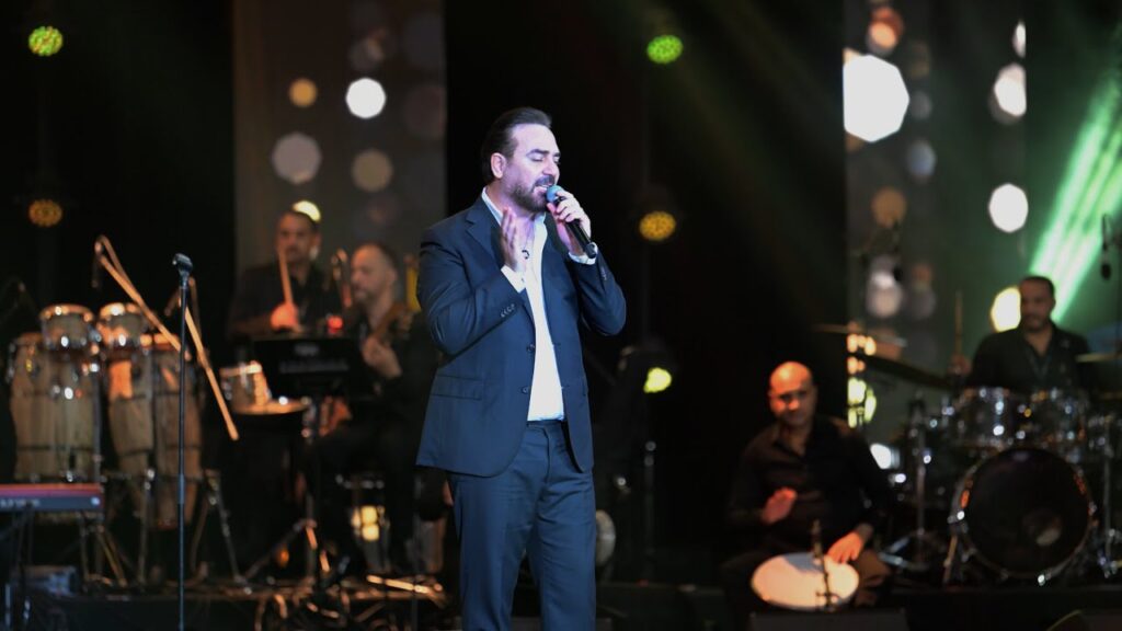 وائل جسار يحلق مع جمهوره في سماء الطرب على مسرح المجاز
