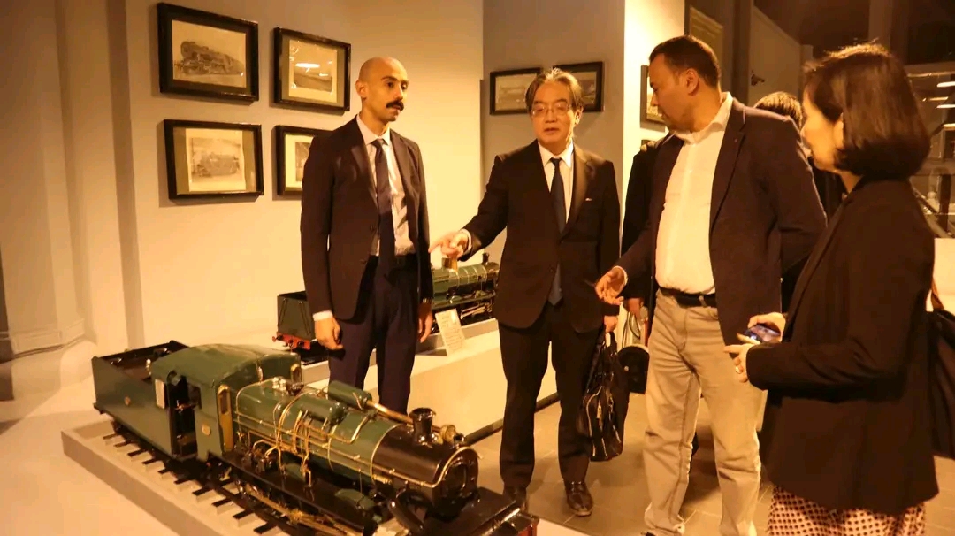 جانب من زيارة الجانب الياباني بمتحف السكة الحديد