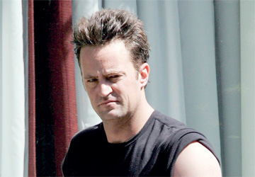 "الجرعة القاتلة".. الحكم على طبيب زود الممثل الأمريكي ماثيو بيري بالكيتامين