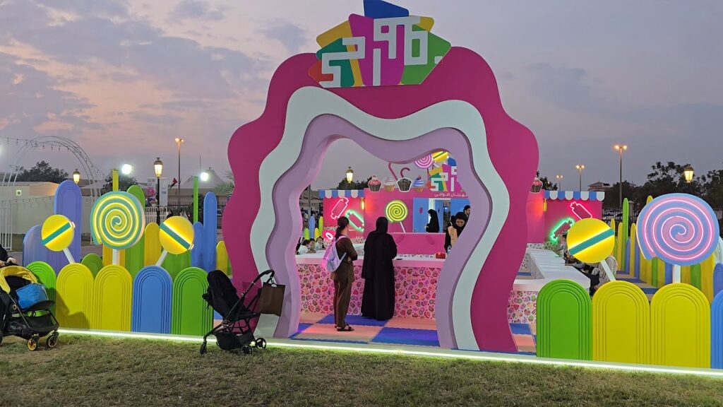 مهرجان ضواحي الـ14 يطلق فعالياته في حديقة القرائن 5 بعروض مميزة