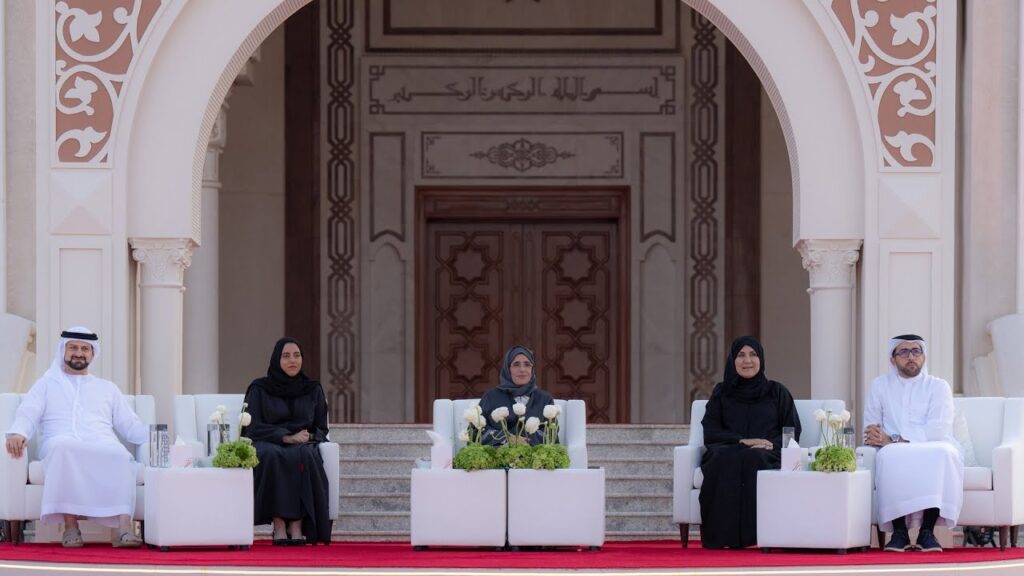 جواهر القاسمي تشهد تكريم الفائزين بجائزة الشيخ سلطان لطاقات الشباب