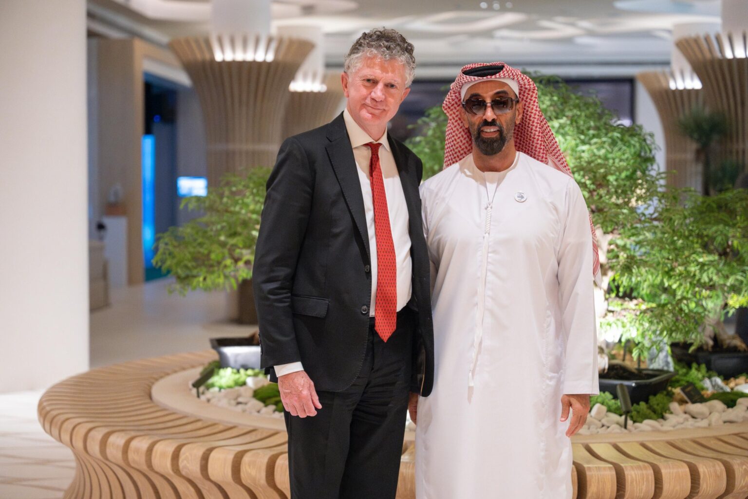 طحنون بن زايد يبحث العلاقات وآفاق التعاون مع مستشار الأمن القومي البريطاني طحنون بن زايد يبحث العلاقات وآفاق التعاون مع مستشار الأمن القومي البريطاني