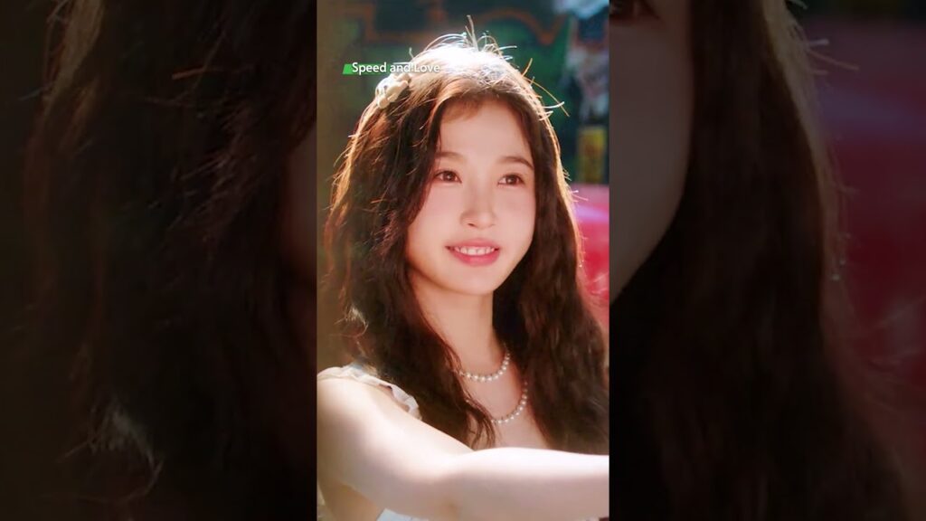 تفاحة وحدة… وغيرة طردت المنافس. 🍎😏 #speedandlove #estheryu #yushuxin #heyu #iqiyi #cdrama تفاحة وحدة… وغيرة طردت المنافس. 🍎😏 #speedandlove #estheryu #yushuxin #heyu #iqiyi #cdrama