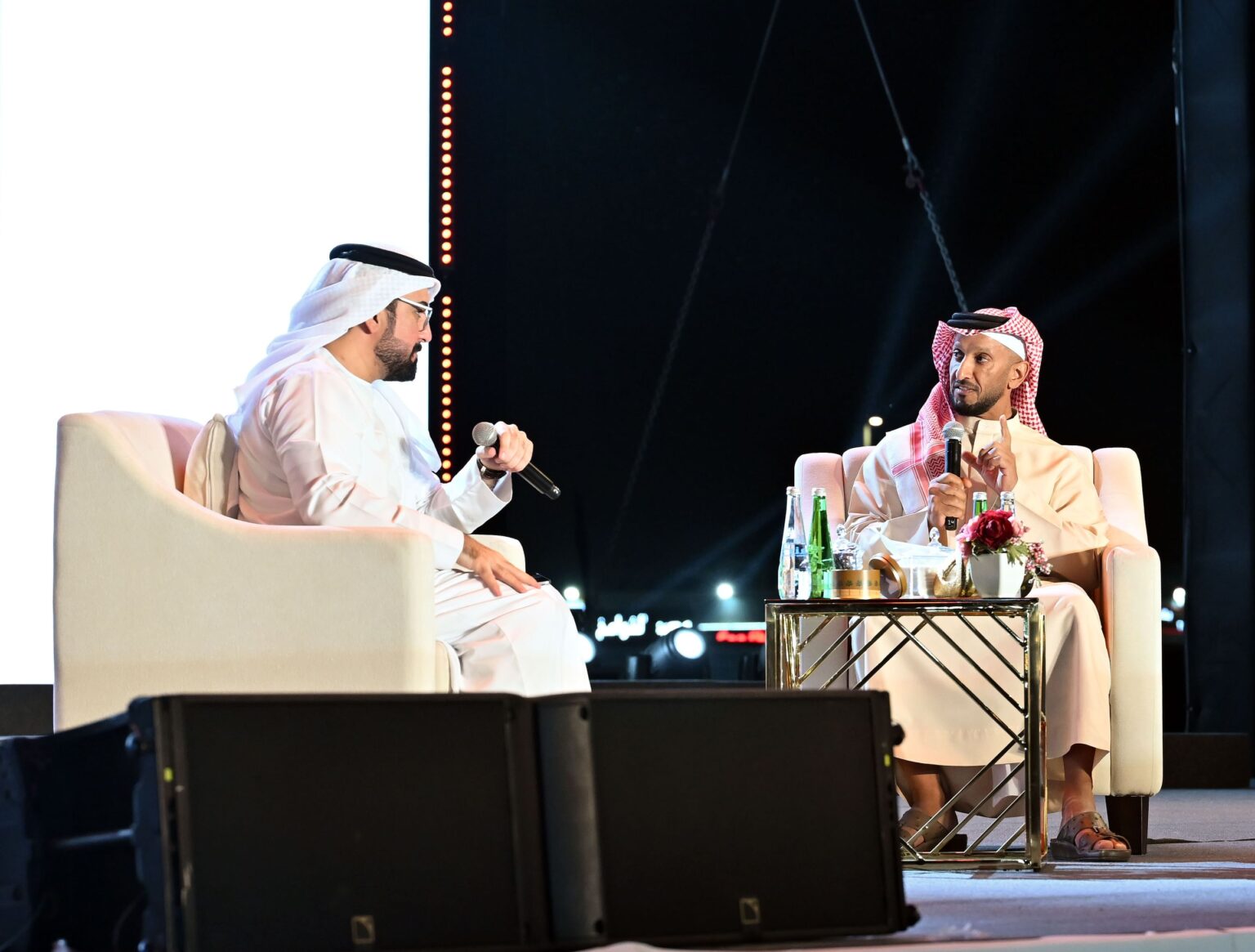 الإعلام المسؤول شريك في تشكيل الهوية الوطنية وتعزيز الترابط الأسري