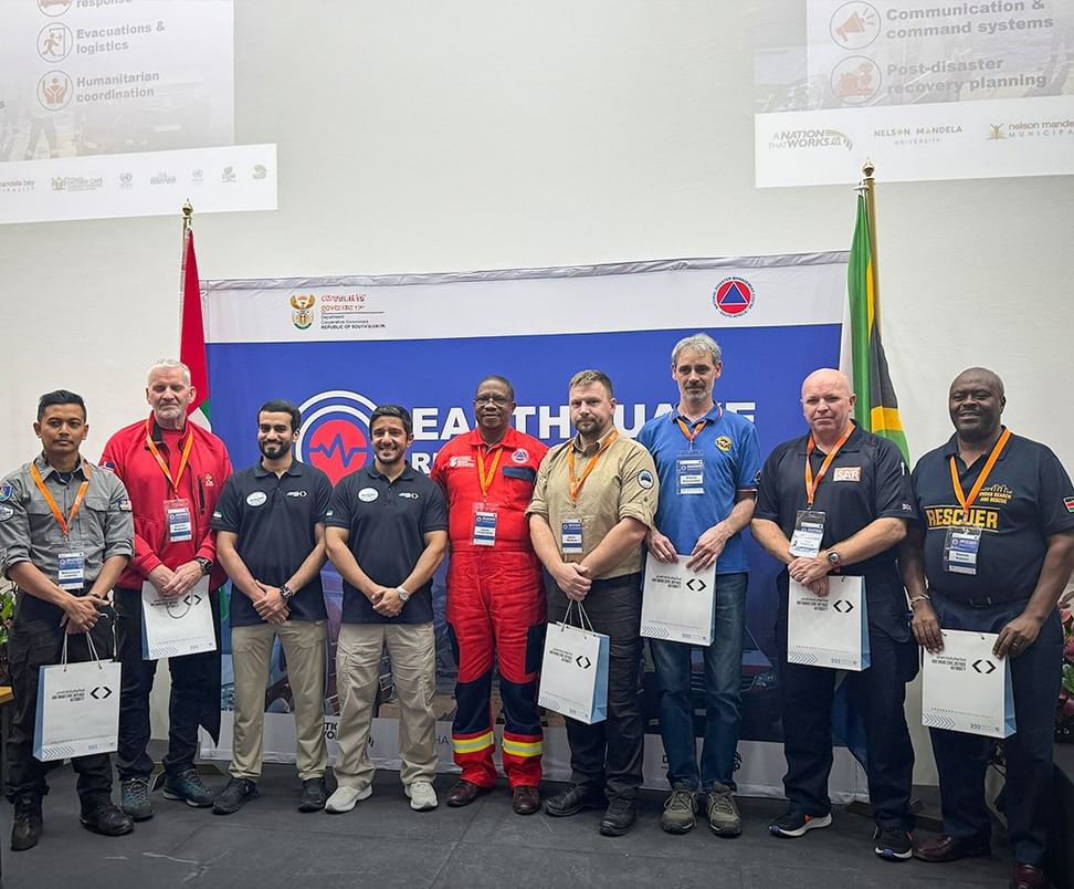 فريق الإمارات للبحث والإنقاذ يختتم مشاركته في تمرين “الاستجابة للزلازل” بجنوب إفريقيا فريق الإمارات للبحث والإنقاذ يختتم مشاركته في تمرين "الاستجابة للزلازل" بجنوب إفريقيا