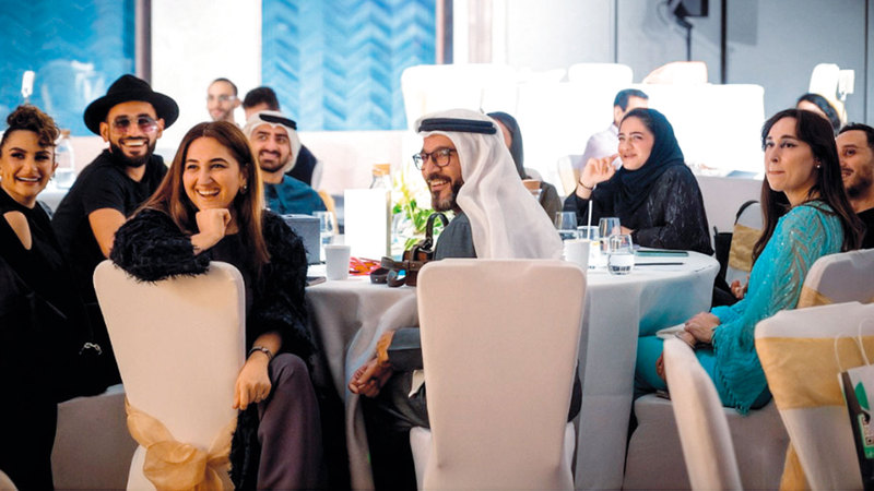 «طيران الإمارات للآداب» يستضيف سلسلة جلسات مشوّقة