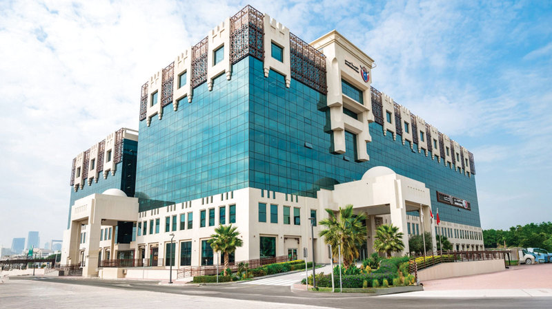 إلزام 5 متهمين انتحلوا صفة «الشرطة» برد 600 ألف درهم إلى ضحية سرقة