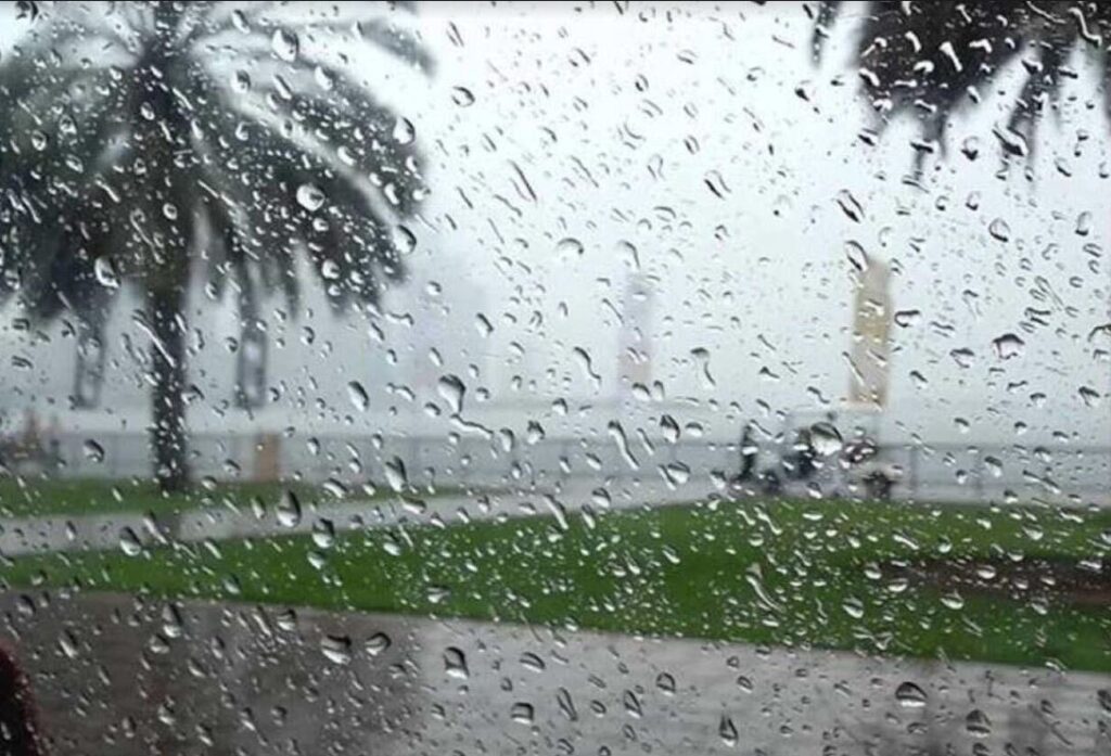 طقس الإمارات غداً.. توقعات بسقوط أمطار