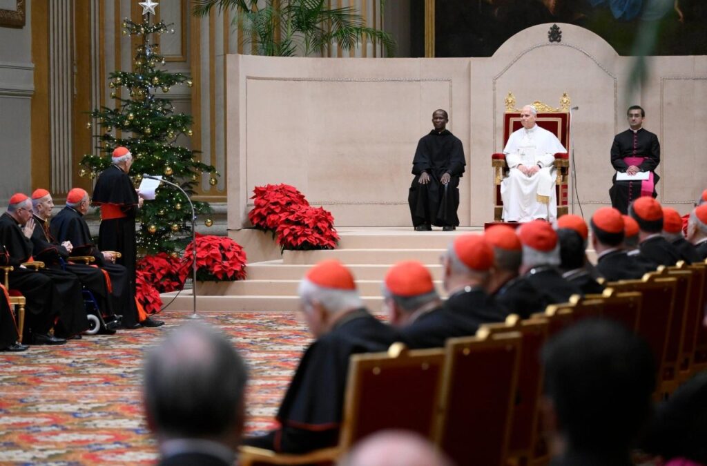 البابا يستقبل أعضاء الكوريا الرومانية لتبادل التهاني بمناسبة عيد الميلاد المجيد