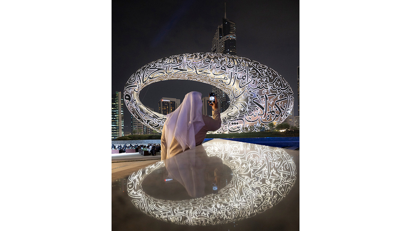 «المستقبل».. يضيء من دبي