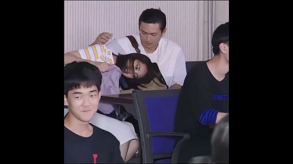 😂😂😂 #wangyilun  #初恋了那么多年 #رومانسيتي_الاولى #FirstRomance#wanpeng  #kenwu #hankun #rileywang #shorts