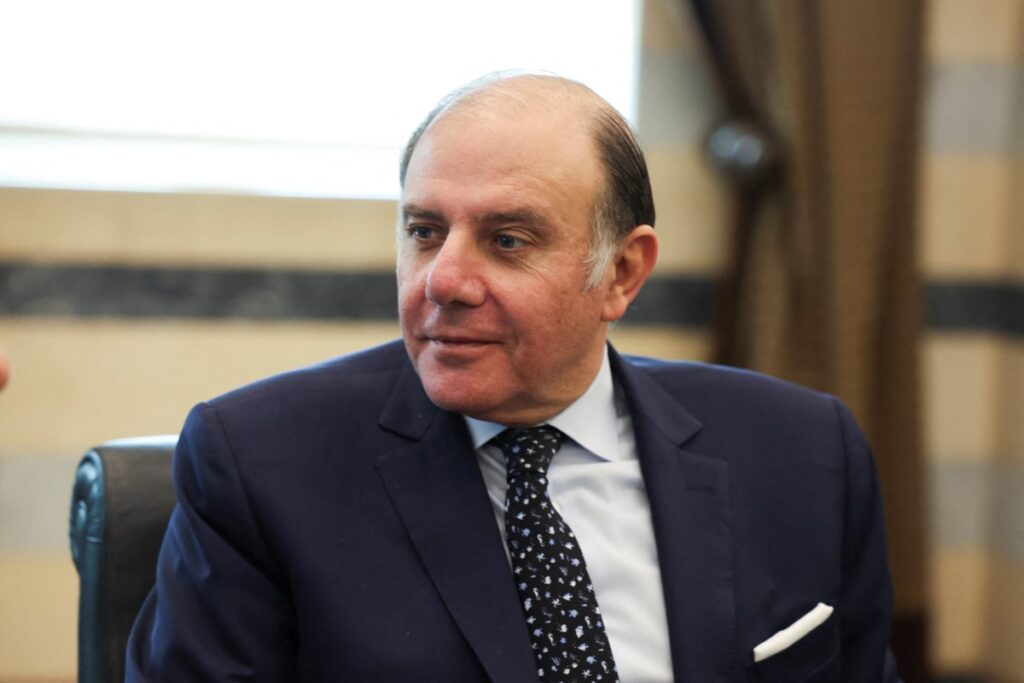 حاكم مصرف لبنان المركزي يتحفظ على مشروع قانون سداد الودائع