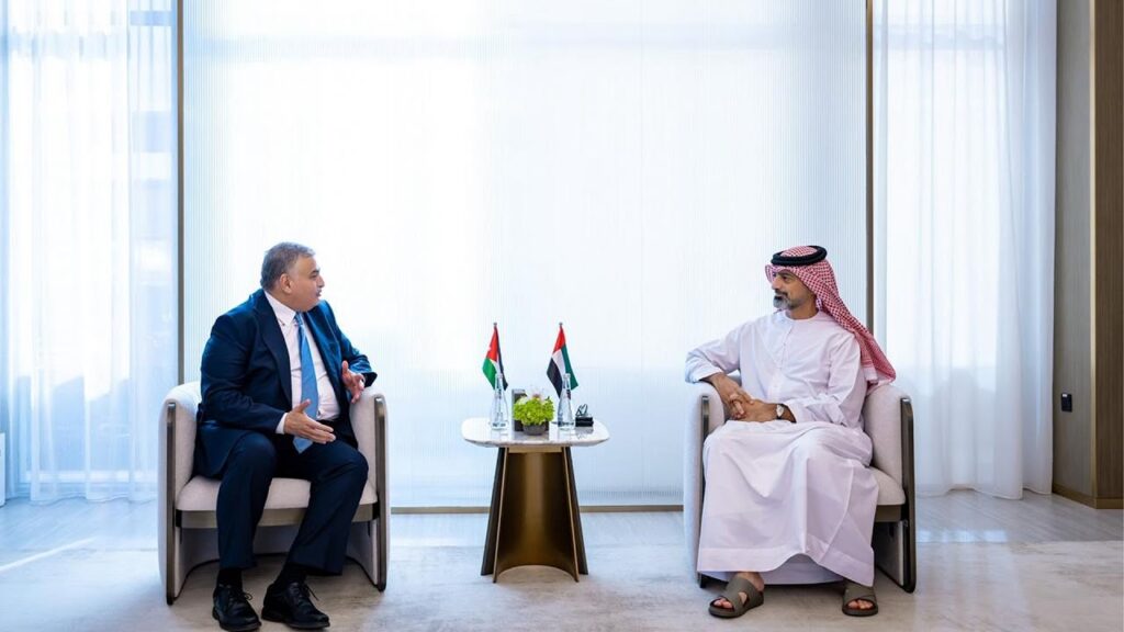 عمار بن حميد والسفير الأردني يستعرضان علاقات التعاون وسبل تعزيزها