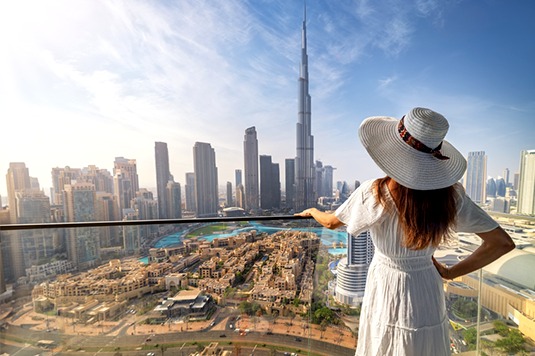 رقم قياسي.. دبي تستقبل 17.55 مليون سائح دولي خلال 11 شهراً
