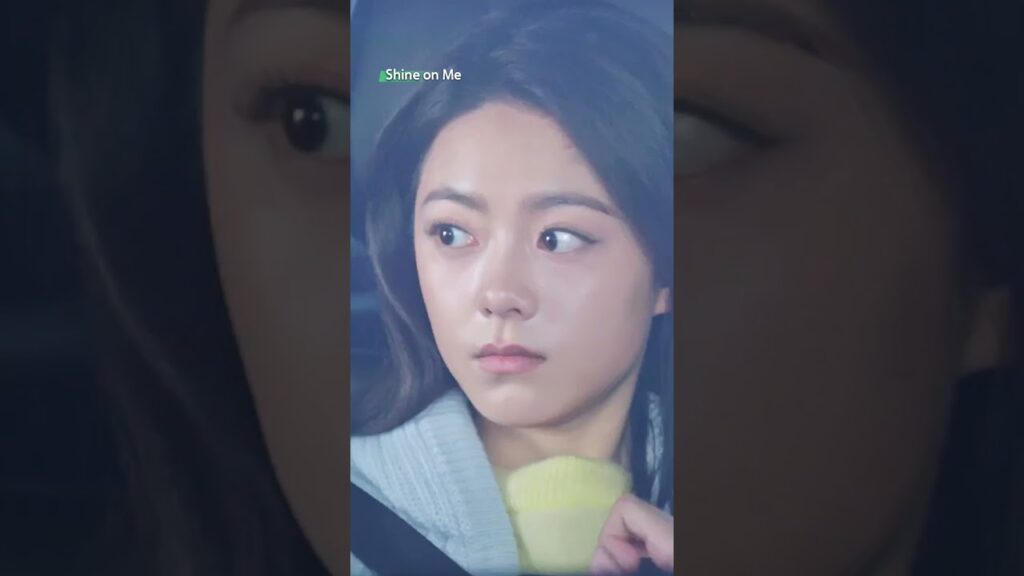 كل حركاته قدّامها محسوبة😏 امنحني الأمل #shineonme #songweilong #zhaojinmai #cdrama #iqiyi