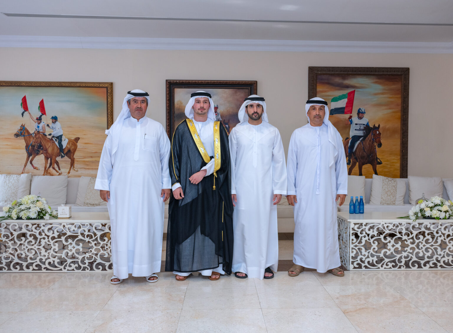 حمدان بن محمد يحضر أفراح الفلاسي والسويدي