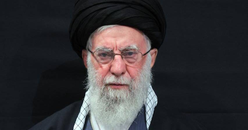 إعلام الحرس الثوري الإيراني يصف تصريحات "شكدم" حول انحرافات خامنئي الجنسية بـ "الغبية"