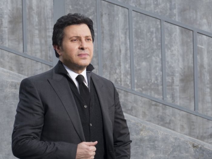 هاني شاكر ينتهي من أغنية «إلا أنا وياك» في اللهجة اللبنانية هاني شاكر ينتهي من أغنية «إلا أنا وياك» في اللهجة اللبنانية