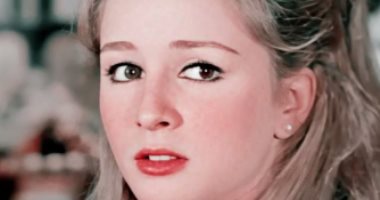 نجلاء فتحى أيقونة الجمال والتميز السينمائى فى عيد ميلادها