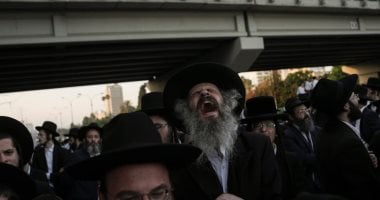 تصعيد غير مسبوق.. الحريديم يهاجمون حافلة جنود خلال مواجهات فى القدس تصعيد غير مسبوق.. الحريديم يهاجمون حافلة جنود خلال مواجهات فى القدس