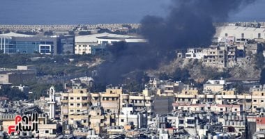 الجيش الإسرائيلى يشن غارات على جنوب وشرق لبنان ويستهدف معسكرا لحزب الله