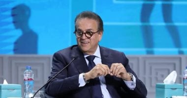 وزير الصحة يرفض فرض رسوم كشف على مرضى نفقة الدولة والتأمين بأحد المستشفيات وزير الصحة يرفض فرض رسوم كشف على مرضى نفقة الدولة والتأمين بأحد المستشفيات