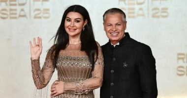 أجواء رومانسية تجمع أروى جودة وزوجها على السجادة الحمراء لمهرجان البحر الأحمر