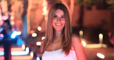 إيناس كامل محامية فى مسلسل قسمة العدل مع إيمان العاصى