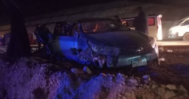 الأمن يعاين سيارة مستشارة لقيت مصرعها فى حادث طريق أثناء عودتها من الانتخابات