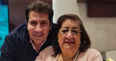 هانى رمزى ينعى والدته: أمى سابتنى وراحت السما ست الحبايب