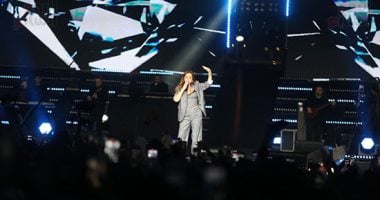 إليسا تفتتح حفل العاصمة الجديدة بأغنية حلوة يا بلدى لـ داليدا.. صور إليسا تفتتح حفل العاصمة الجديدة بأغنية حلوة يا بلدى لـ داليدا.. صور