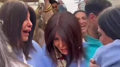 احتفالاً بالبراءة... استقبال حافل لإلهام الفضالة في "لوكيشن" مسلسلها الرمضاني